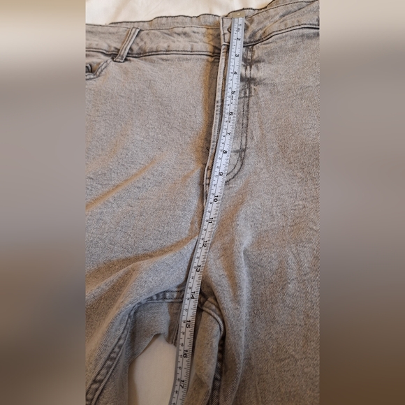 George Plus Women’s Black Straight Leg Jeans Size 20W Distressed Charcoal Wash - Picture 11 of 13